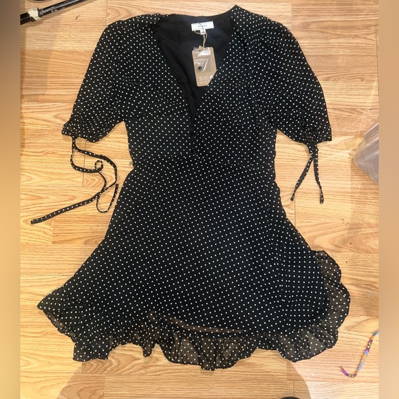 NWT Rihoas Black Deep V Neck Polka Dot Mini Dress - Picture 2 of 2